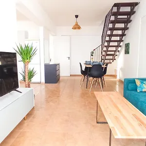 Homestay Luxury Private -sea View, Netflix, Gym- 5 Min From Beach! - Private In Shared, Larnaca
