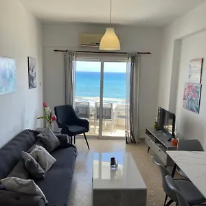 https://alex-beach-apartment-51.hotelsatayianapa.com