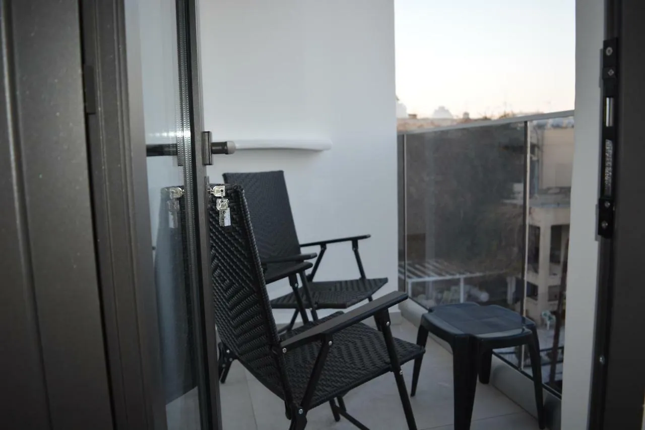 P.L Hermes Studios & Apartments Larnaca